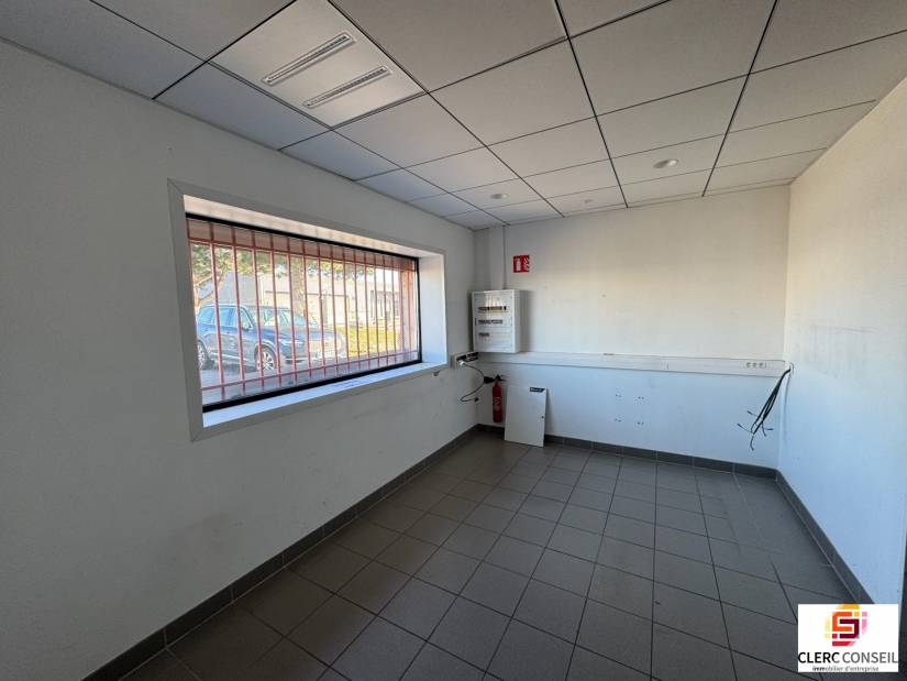 Location - Local d'activité 408m² - Saint-Étienne-du-rouvray