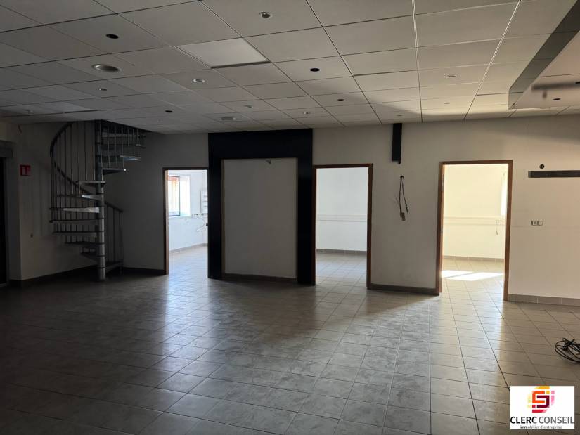 Location - Local d'activité 408m² - Saint-Étienne-du-rouvray