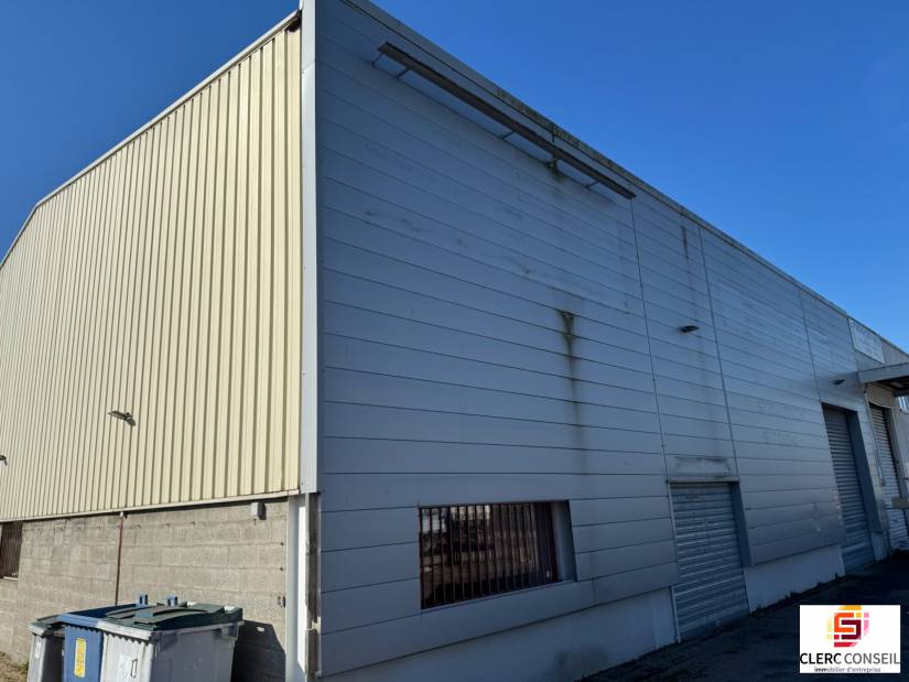 Location - Local d'activité 408m² - Saint-Étienne-du-rouvray
