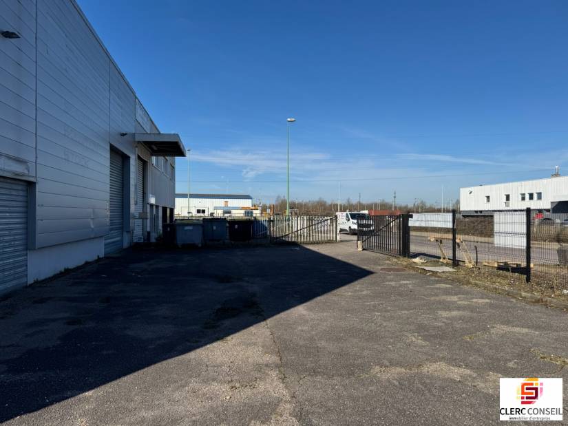Location - Local d'activité 408m² - Saint-Étienne-du-rouvray