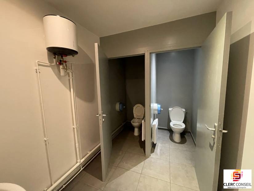 Location - Bureaux 115m² - Saint-martin-du-vivier