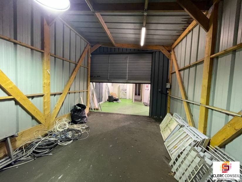 Location - Local d'activité 76m² - Saint-martin-du-vivier