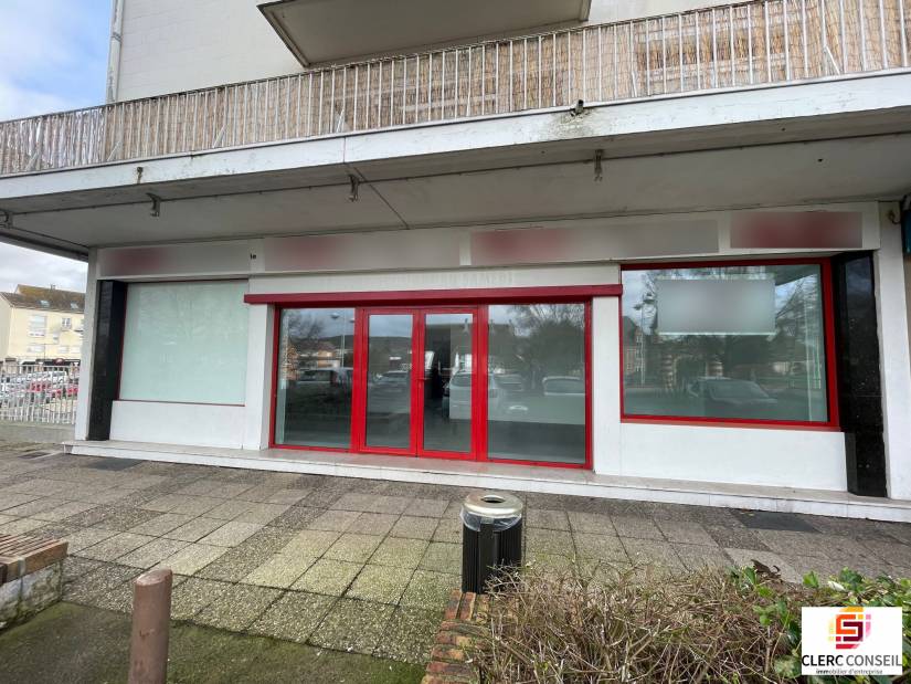 Location - Local commercial 74m² - Petit-couronne