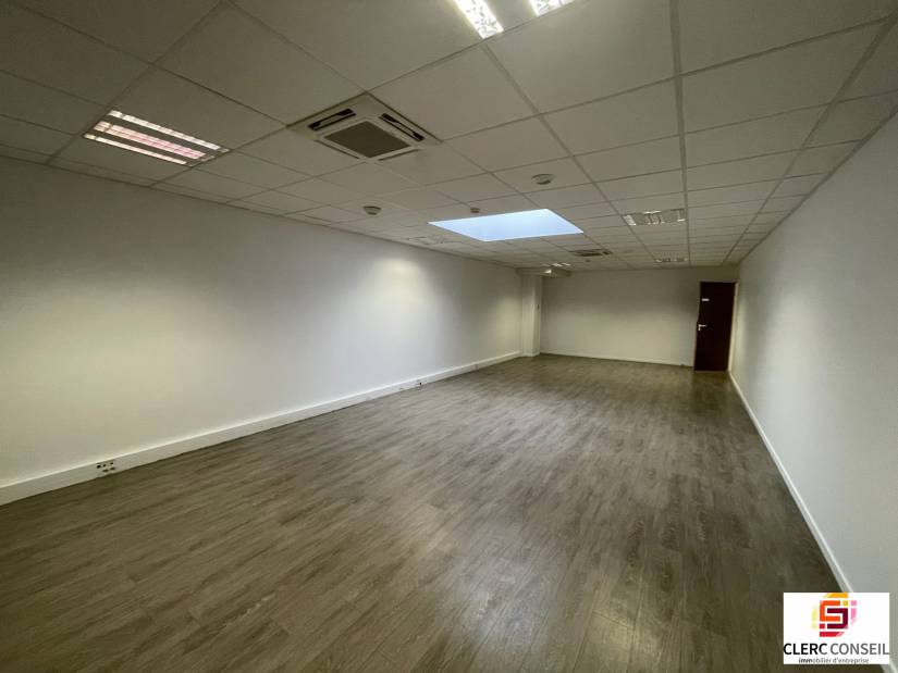 Location - Bureaux 1647m² - Mont-saint-aignan
