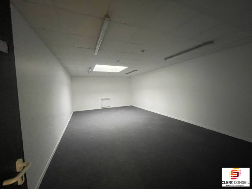 Location - Bureaux 1647m² - Mont-saint-aignan