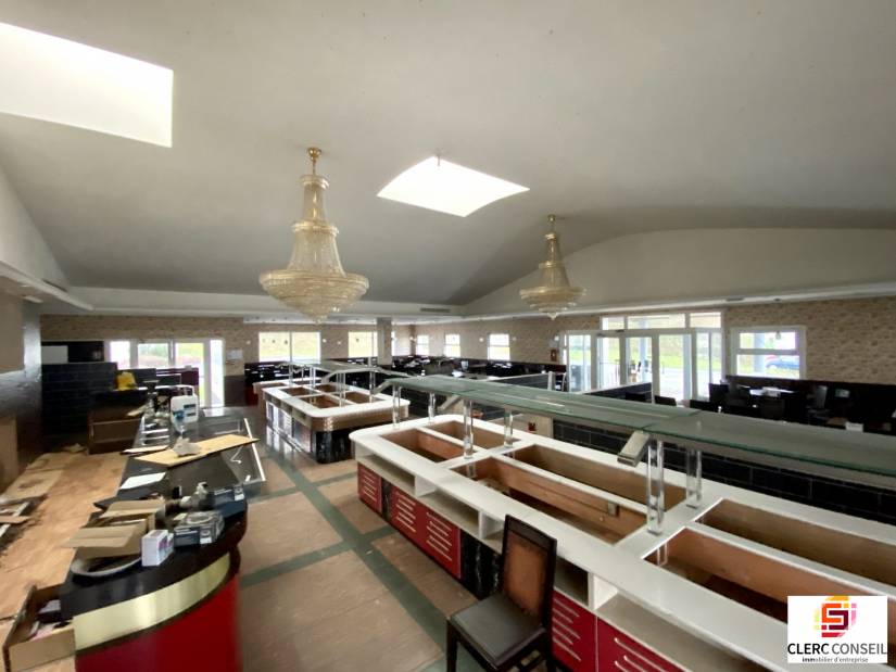 Vente - Local commercial 585m² - Barentin