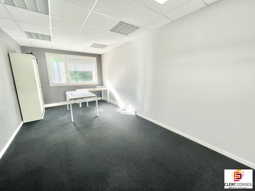 Location - Bureaux 101m² - Mont-saint-aignan