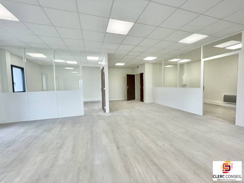 Location - Bureaux 129m² - Franqueville-saint-pierre