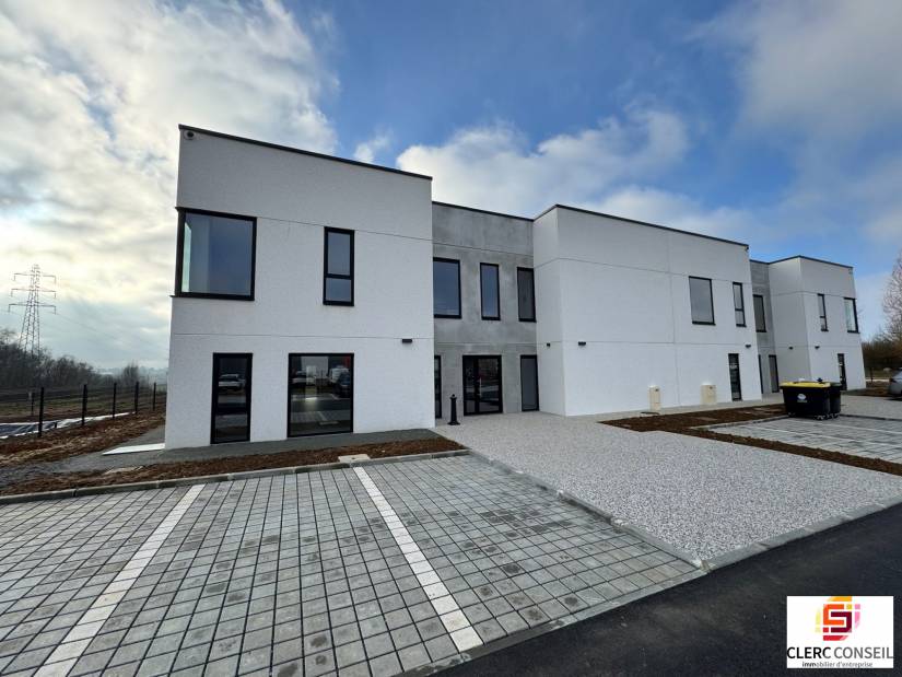 Location - Bureaux 684m² - Saint-martin-du-vivier