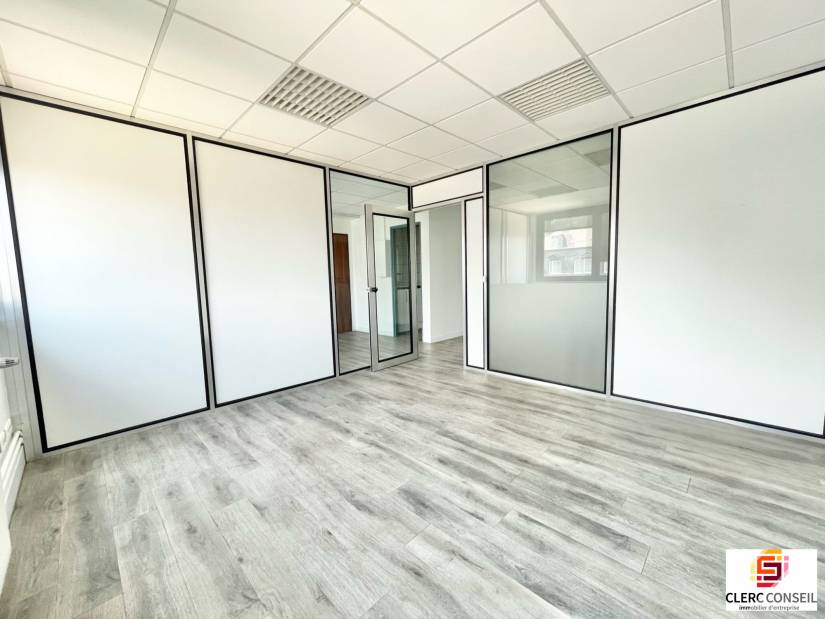 Location - Bureaux 64m² - Rouen