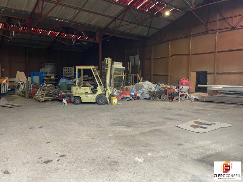 Location - Local d'activité 600m² - Radepont