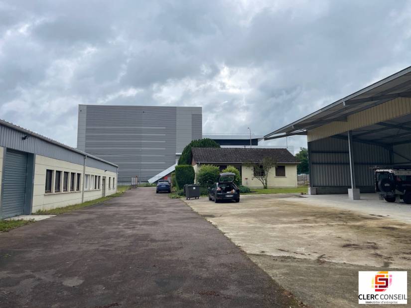 Location - Local d'activité 961m² - Évreux