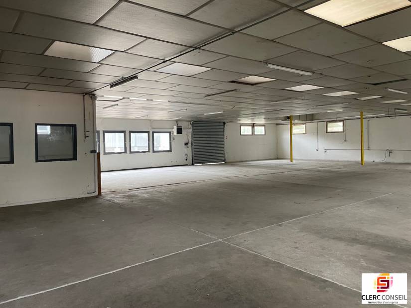 Location - Local d'activité 961m² - Évreux