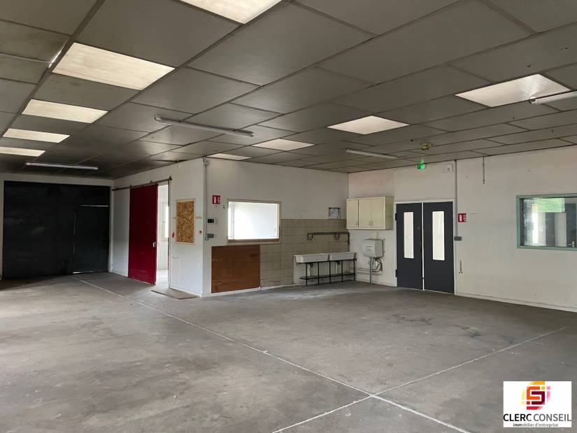 Location - Local d'activité 961m² - Évreux