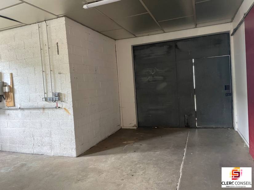 Location - Local d'activité 961m² - Évreux