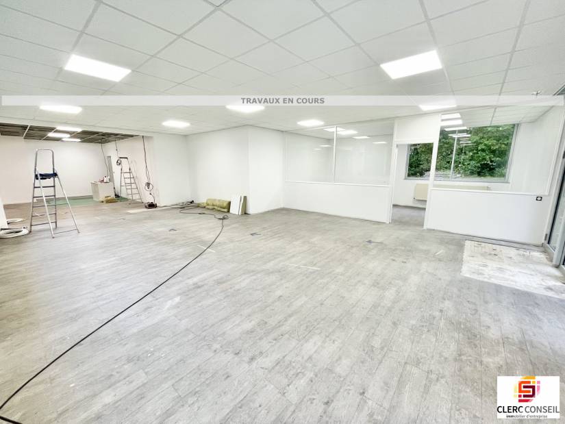 Location - Bureaux 191m² - Bihorel