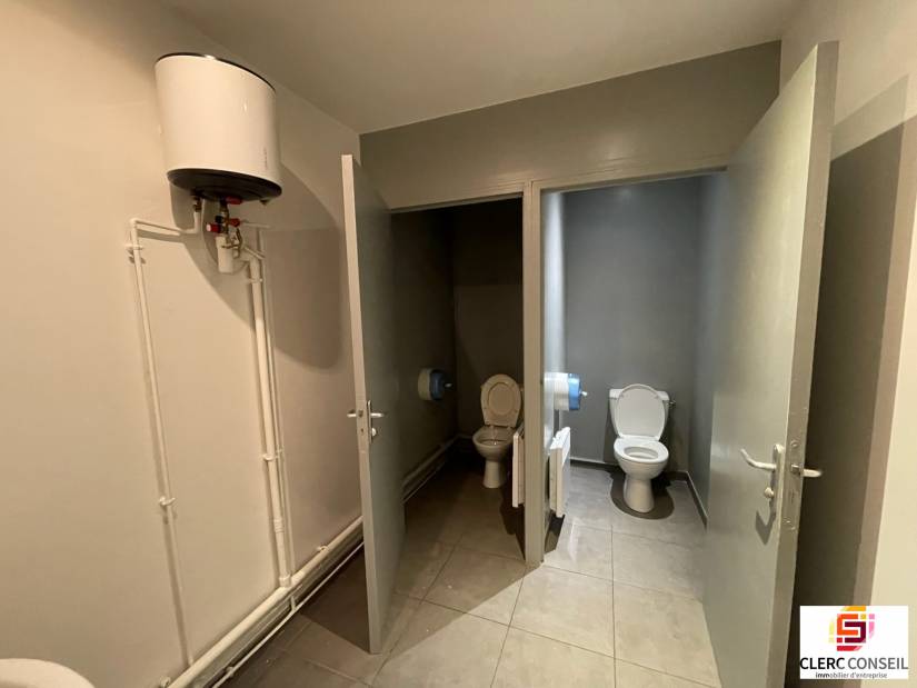 Location - Bureaux 191m² - Bihorel