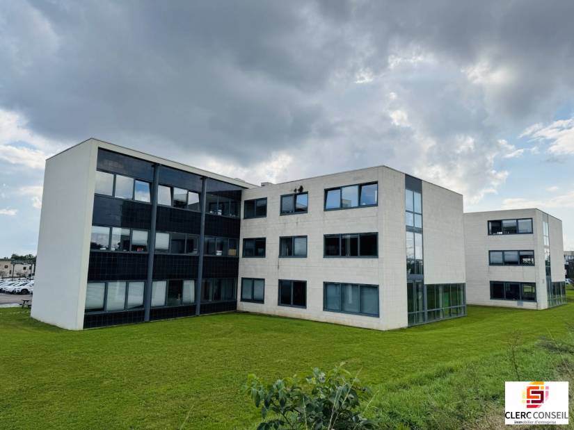 Vente - Bureaux 2917m² - Mont-saint-aignan