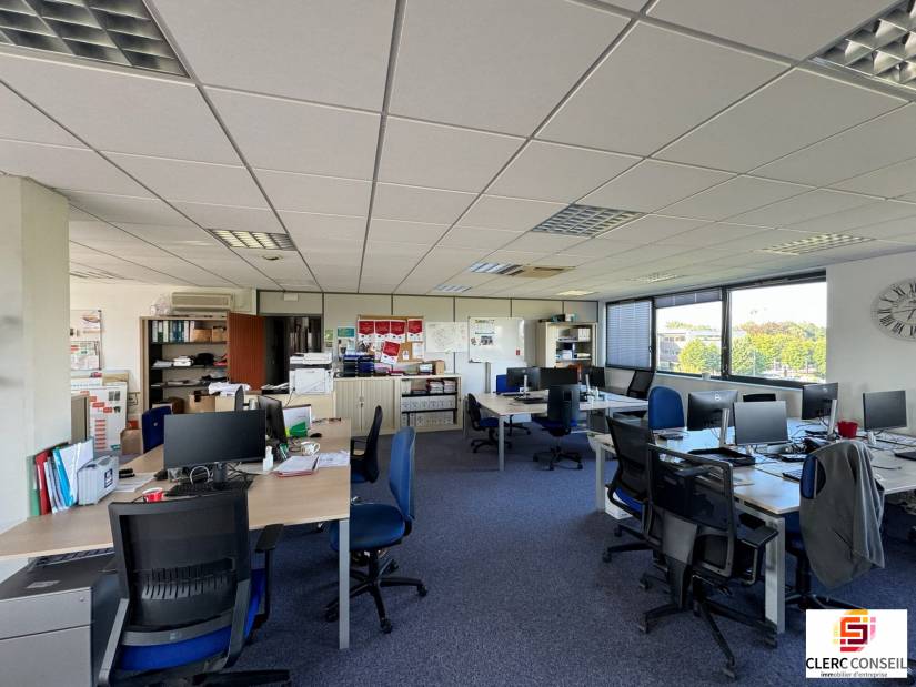 Vente - Bureaux 2917m² - Mont-saint-aignan