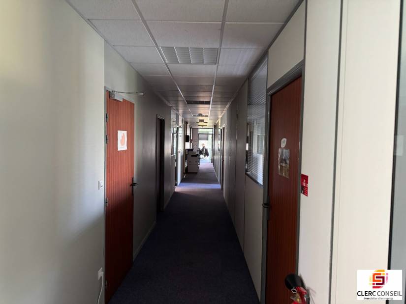 Vente - Bureaux 2917m² - Mont-saint-aignan