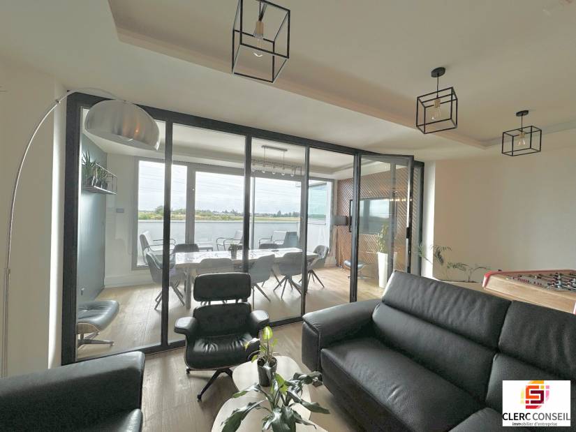 Location - Bureaux 166m² - Saint-martin-du-vivier