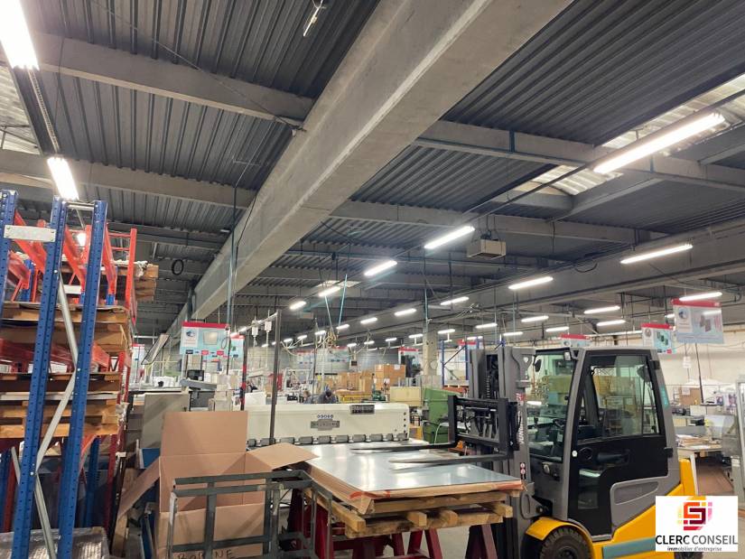 Vente - Local d'activité 4400m² - Heudebouville