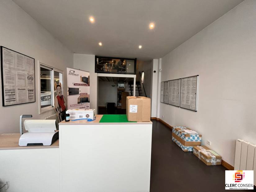 Location - Local d'activité 470m² - Bihorel