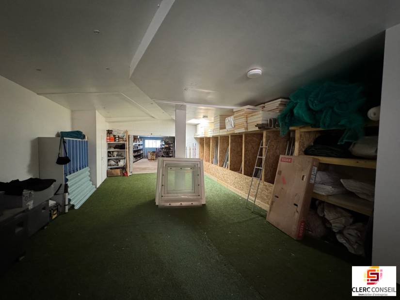 Location - Local d'activité 470m² - Bihorel