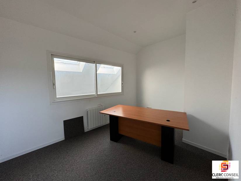 Location - Local d'activité 470m² - Bihorel