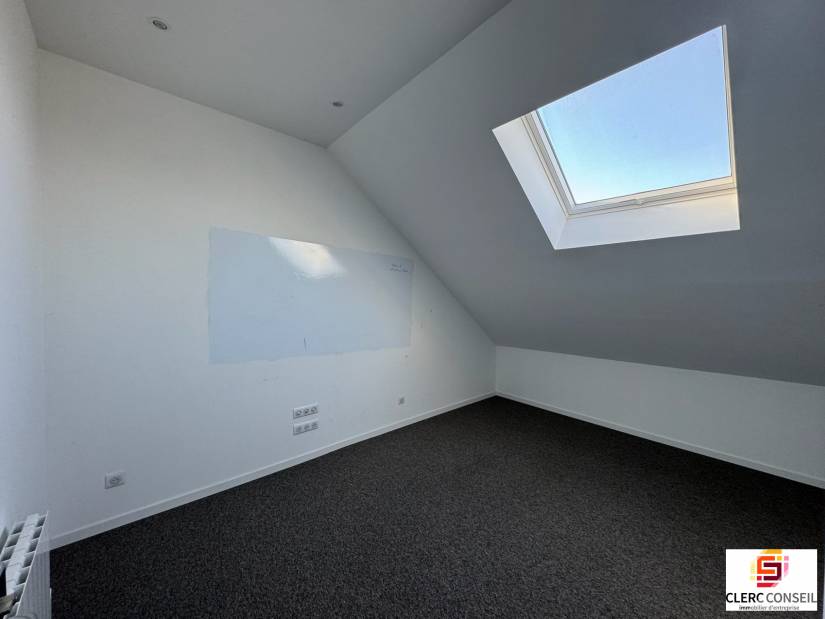 Location - Local d'activité 470m² - Bihorel