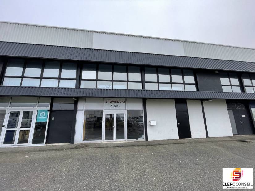 Location - Local d'activité 1208m² - Saint-Étienne-du-rouvray