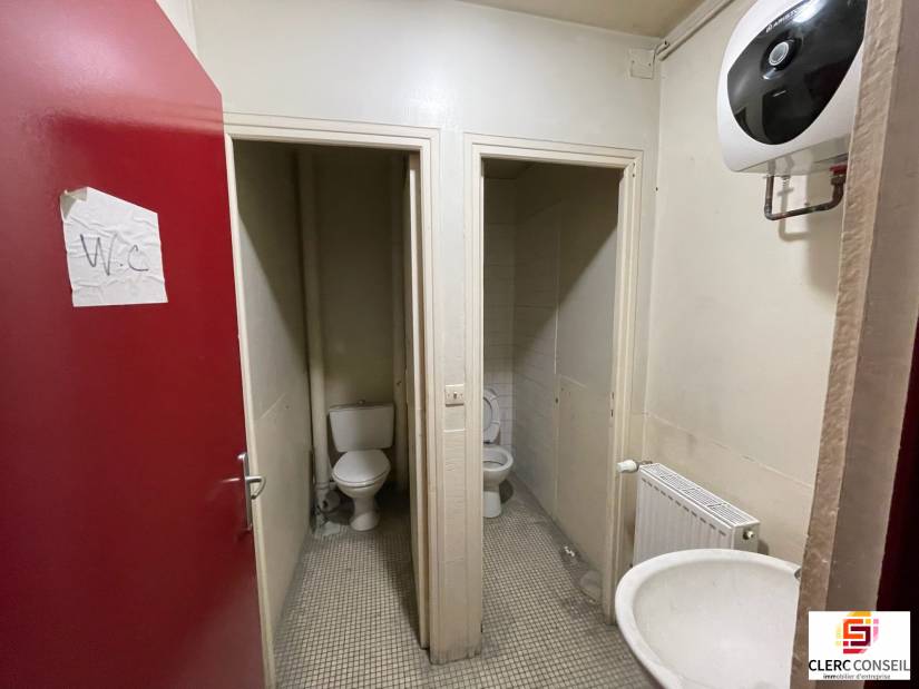 Location - Local d'activité 1208m² - Saint-Étienne-du-rouvray