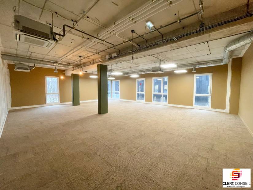 Location - Bureaux 131m² - Petit-couronne