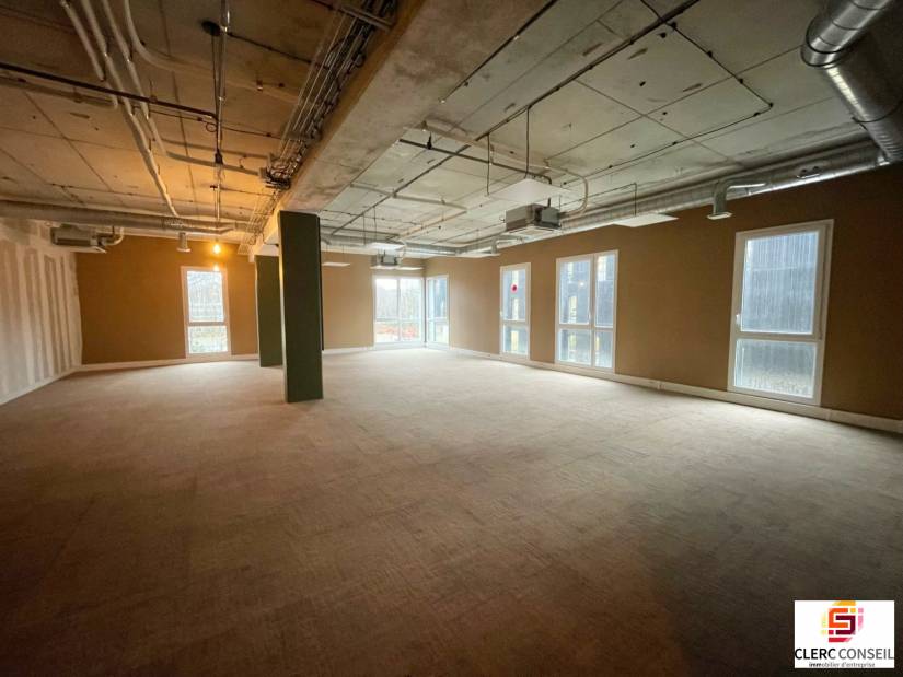 Location - Bureaux 131m² - Petit-couronne