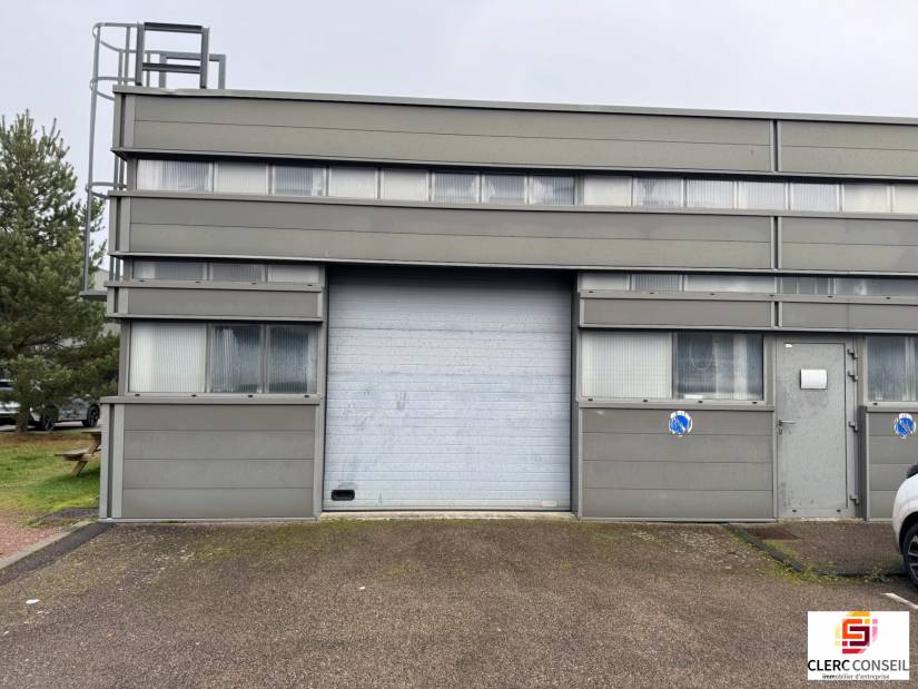 Location - Local d'activité 161m² - Saint-Étienne-du-rouvray