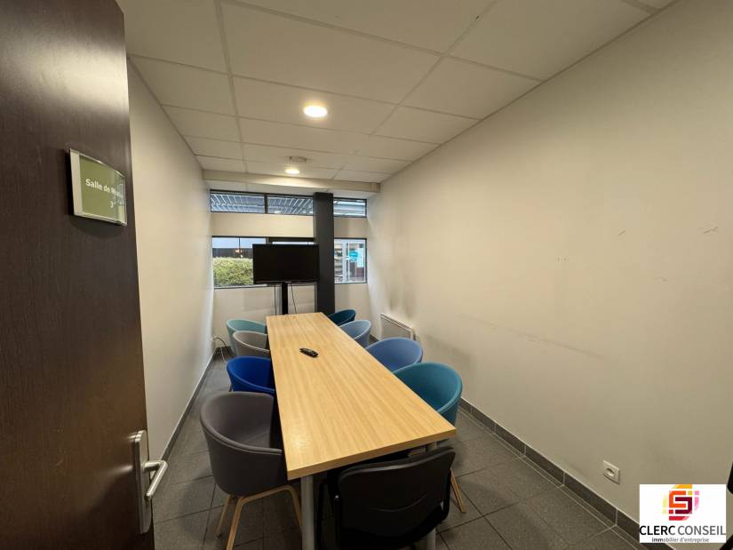Location - Local d'activité 161m² - Saint-Étienne-du-rouvray