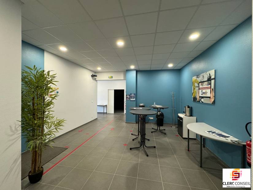 Location - Bureaux 547m² - Mont-saint-aignan