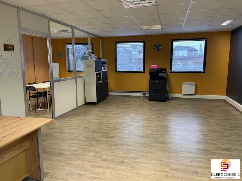 Location - Bureaux 54m² - Cléon