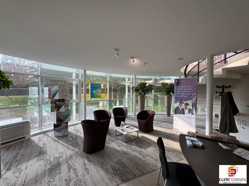 Location - Bureaux 1086m² - Mont-saint-aignan