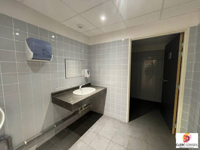 Location - Bureaux 1086m² - Mont-saint-aignan