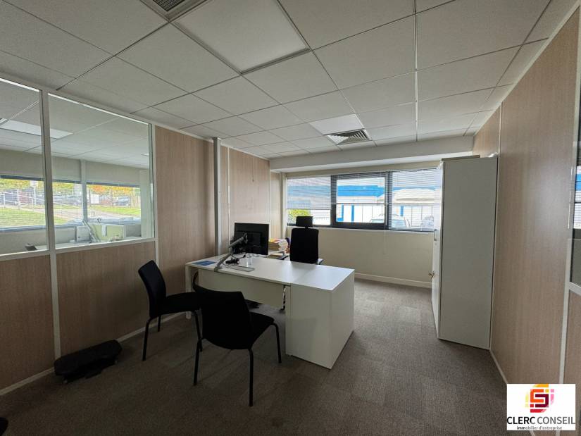 Location - Bureaux 1086m² - Mont-saint-aignan