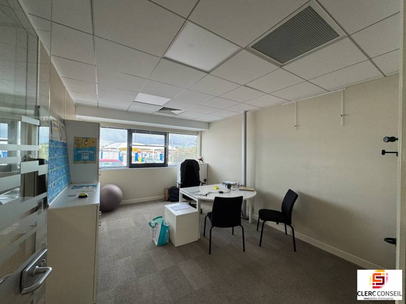 Location - Bureaux 1086m² - Mont-saint-aignan