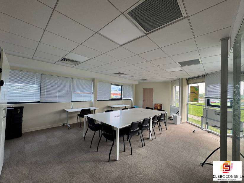 Location - Bureaux 1086m² - Mont-saint-aignan