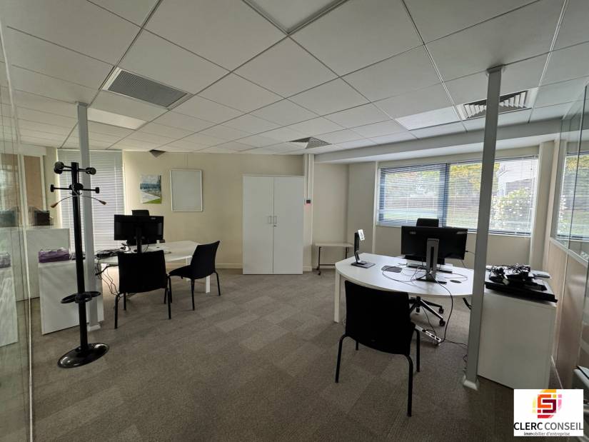 Location - Bureaux 1086m² - Mont-saint-aignan