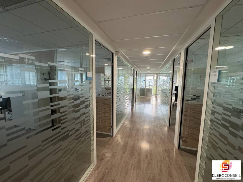 Location - Bureaux 1086m² - Mont-saint-aignan