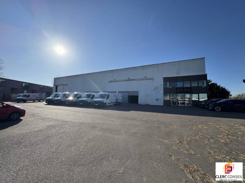 Location - Local d'activité 945m² - Le petit-quevilly