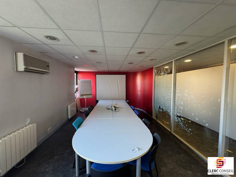 Location - Local d'activité 945m² - Le petit-quevilly