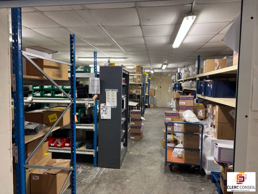 Location - Local d'activité 945m² - Le petit-quevilly