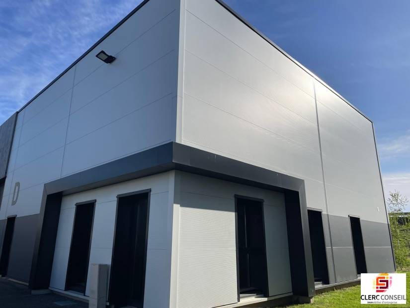 Location - Local d'activité 240m² - Honguemare-guenouville