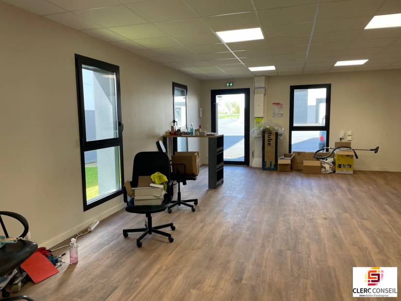 Location - Local d'activité 240m² - Honguemare-guenouville
